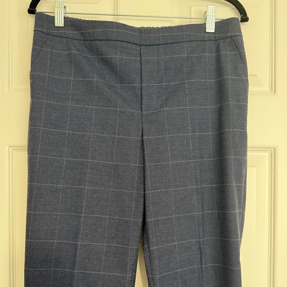 Banana Republic Hayden Pull-On Fit Soft Ankle Pant - Picture 4 of 5